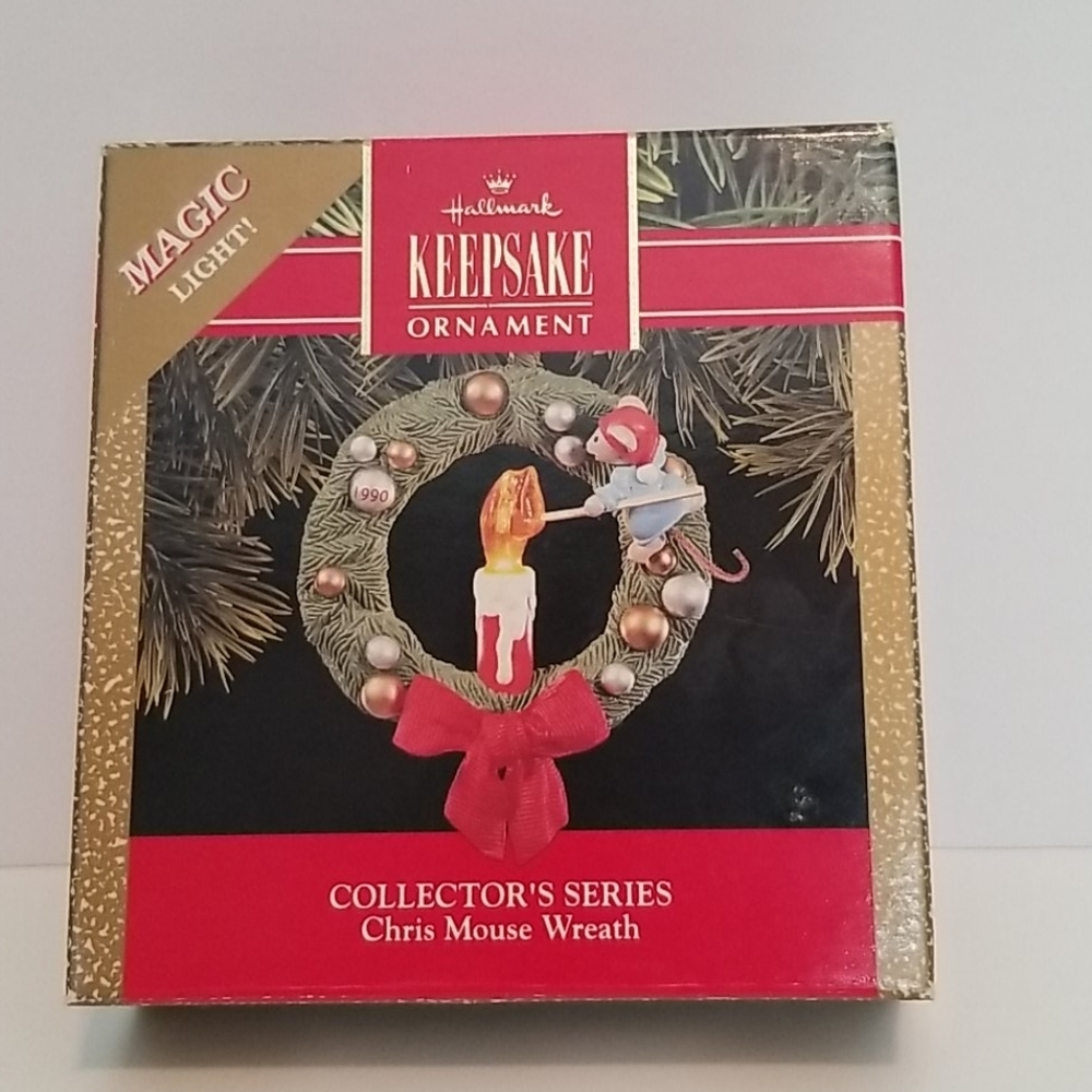 Nib Hallmark Chris Mouse Wreath Collectors Series Ornament